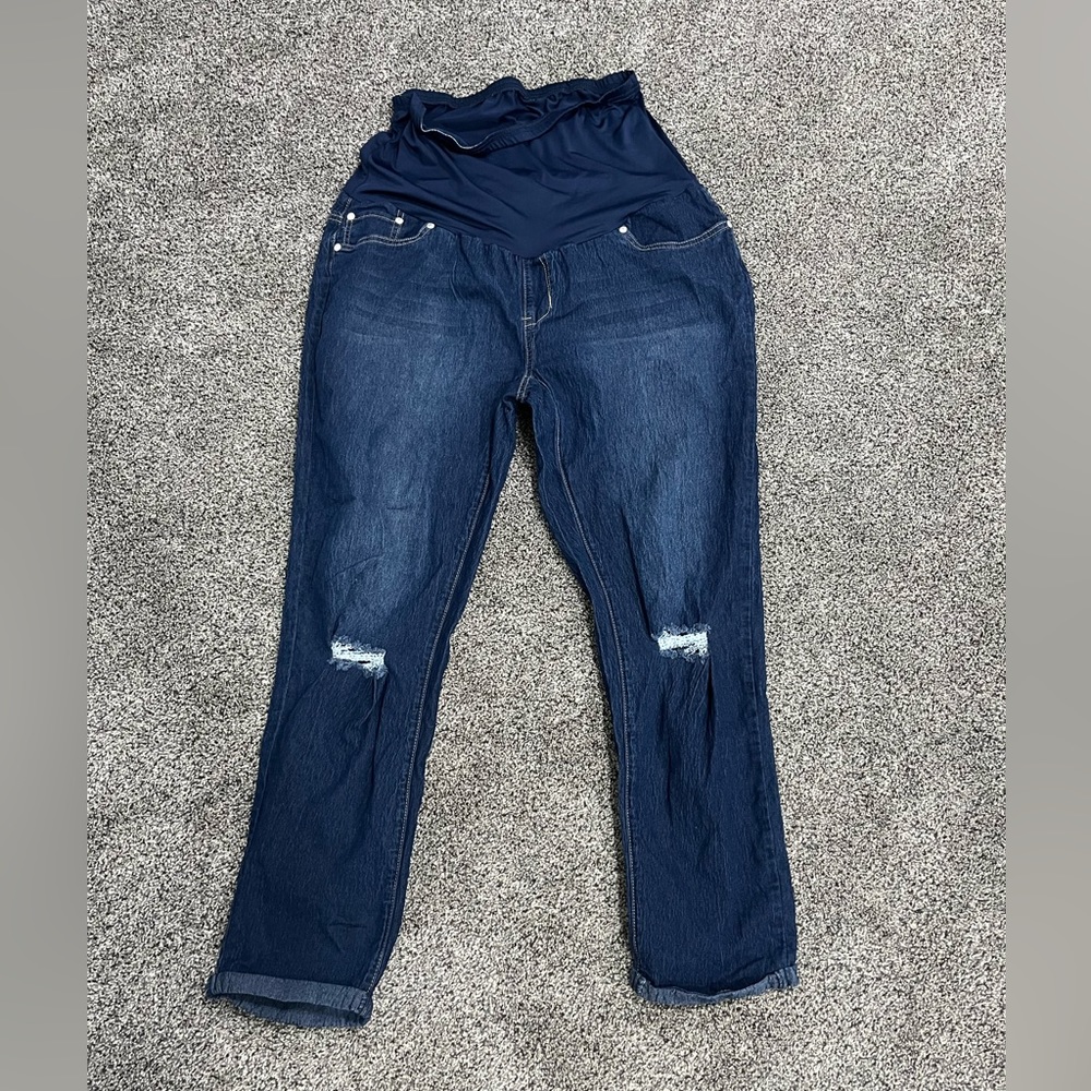Maternity jeans with nice stretch!
